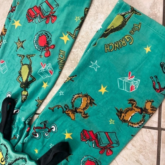 The grinch jumpsuit - Picture 10 of 10